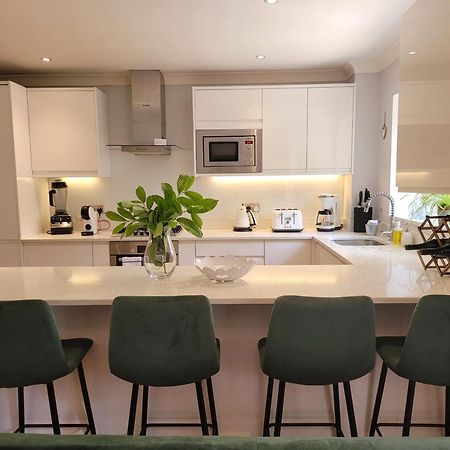 Three Bedroom Apartment By Beautiful Park Londres Exterior foto