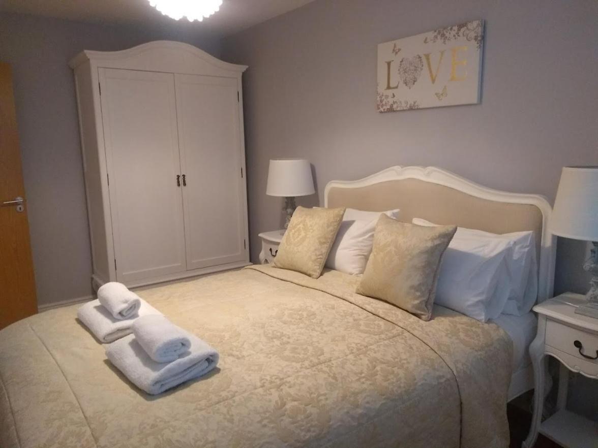 Three Bedroom Apartment By Beautiful Park Londres Exterior foto